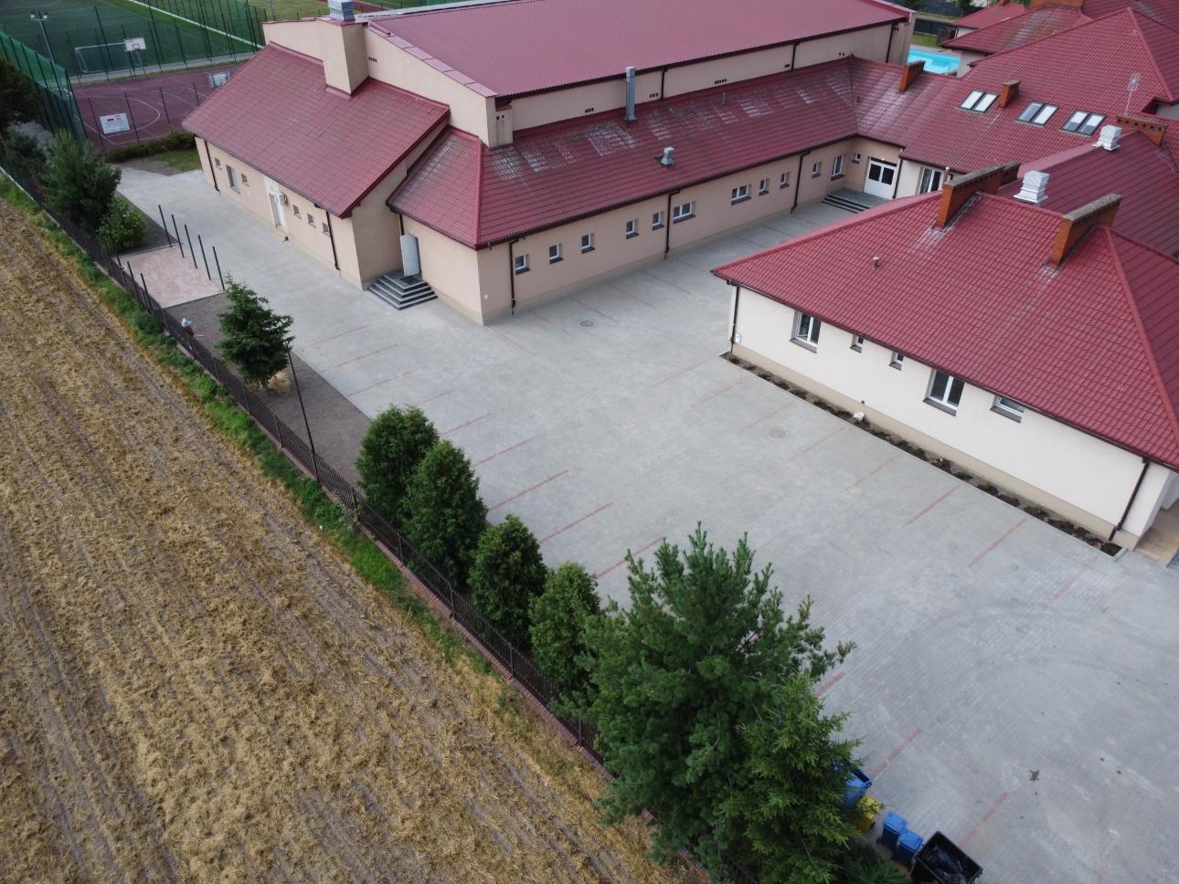 parking przy ZPO Winnica